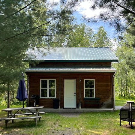Chalets Du Domaine Yamaska 布罗蒙 外观 照片