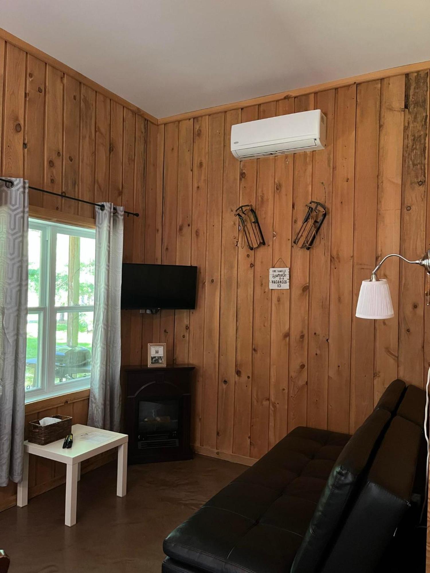 Chalets Du Domaine Yamaska 布罗蒙 外观 照片