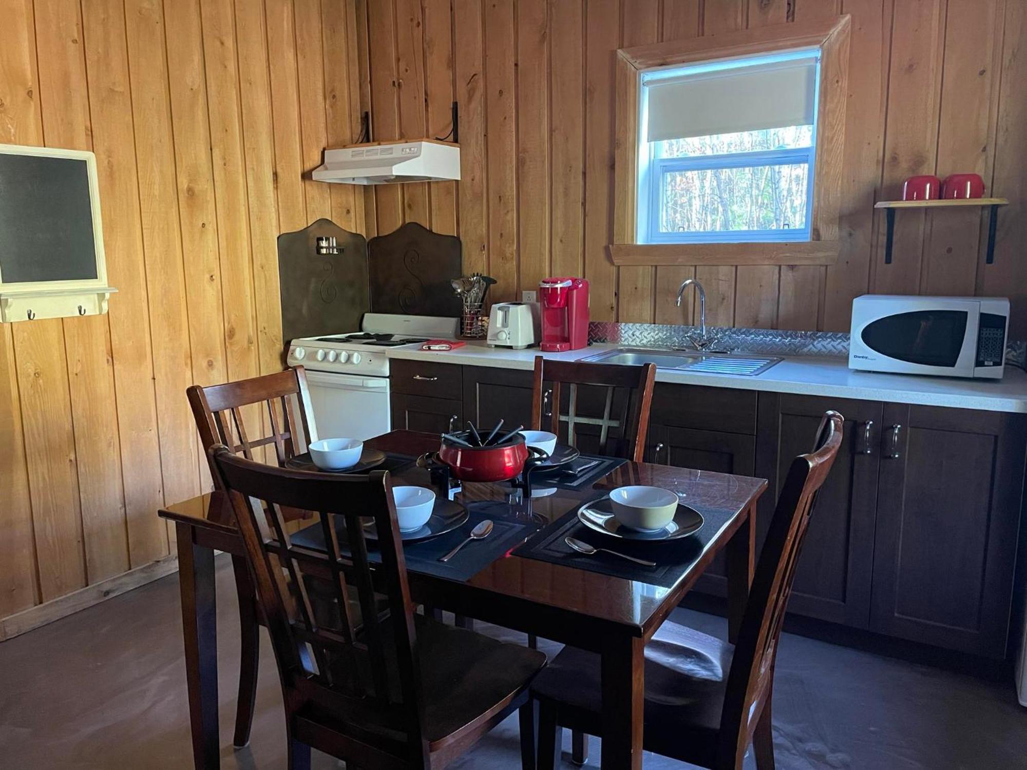 Chalets Du Domaine Yamaska 布罗蒙 外观 照片