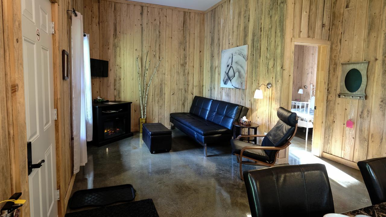 Chalets Du Domaine Yamaska 布罗蒙 外观 照片